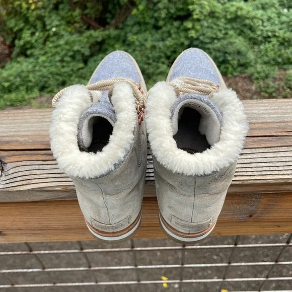 SOREL Sneakchic Alpine Suede Leather Shearling Boots Beige Gray Women’s Size 9 - Picture 10 of 15